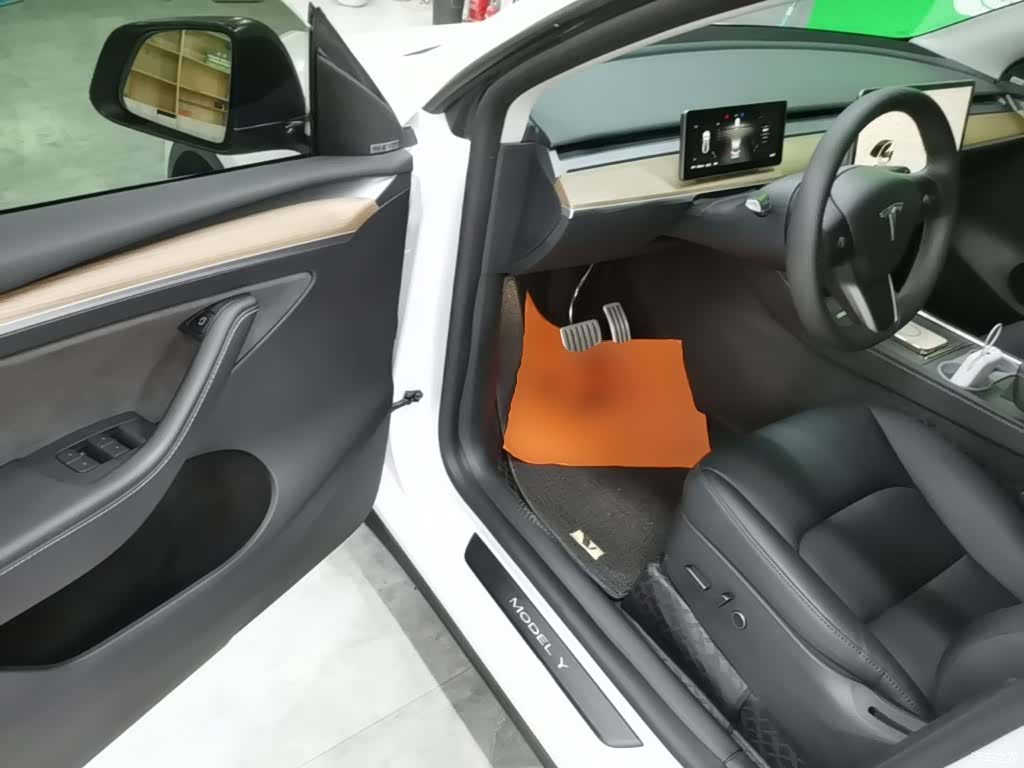 Tesla Model Y, 2022 16