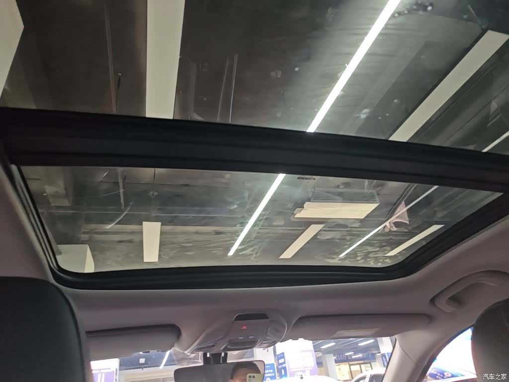 Geely Preface, 2022 18