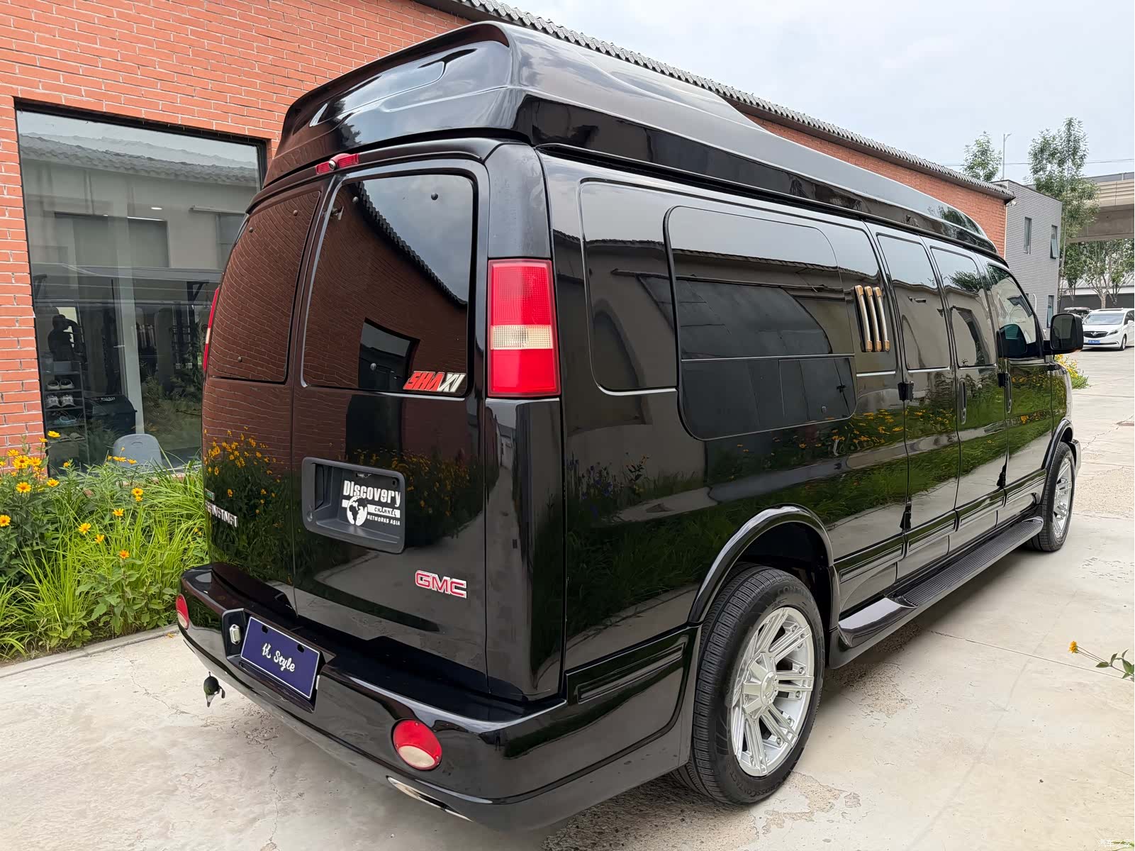 GMC SAVANA, 2010 все фото