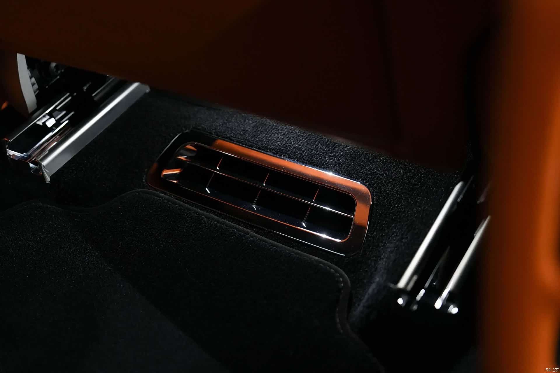 Rolls-Royce Ghost, 2025 37