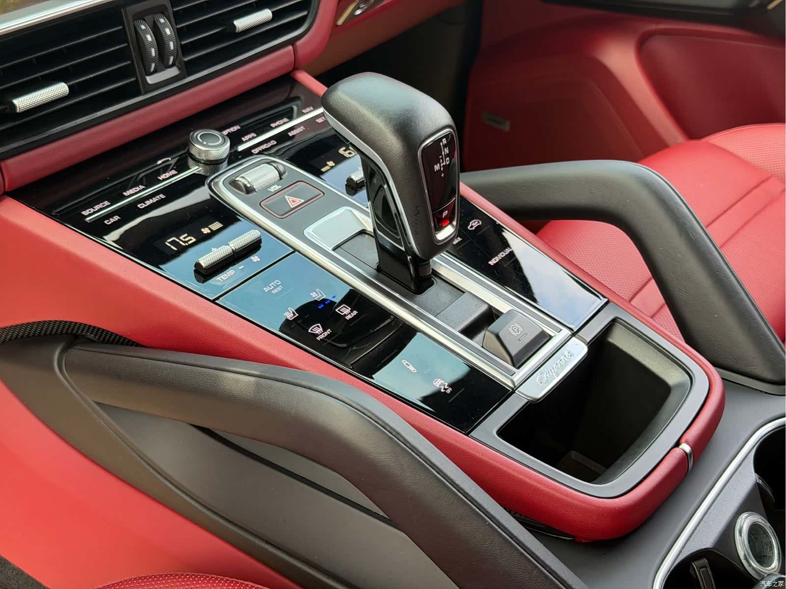 Porsche Cayenne, 2022 12