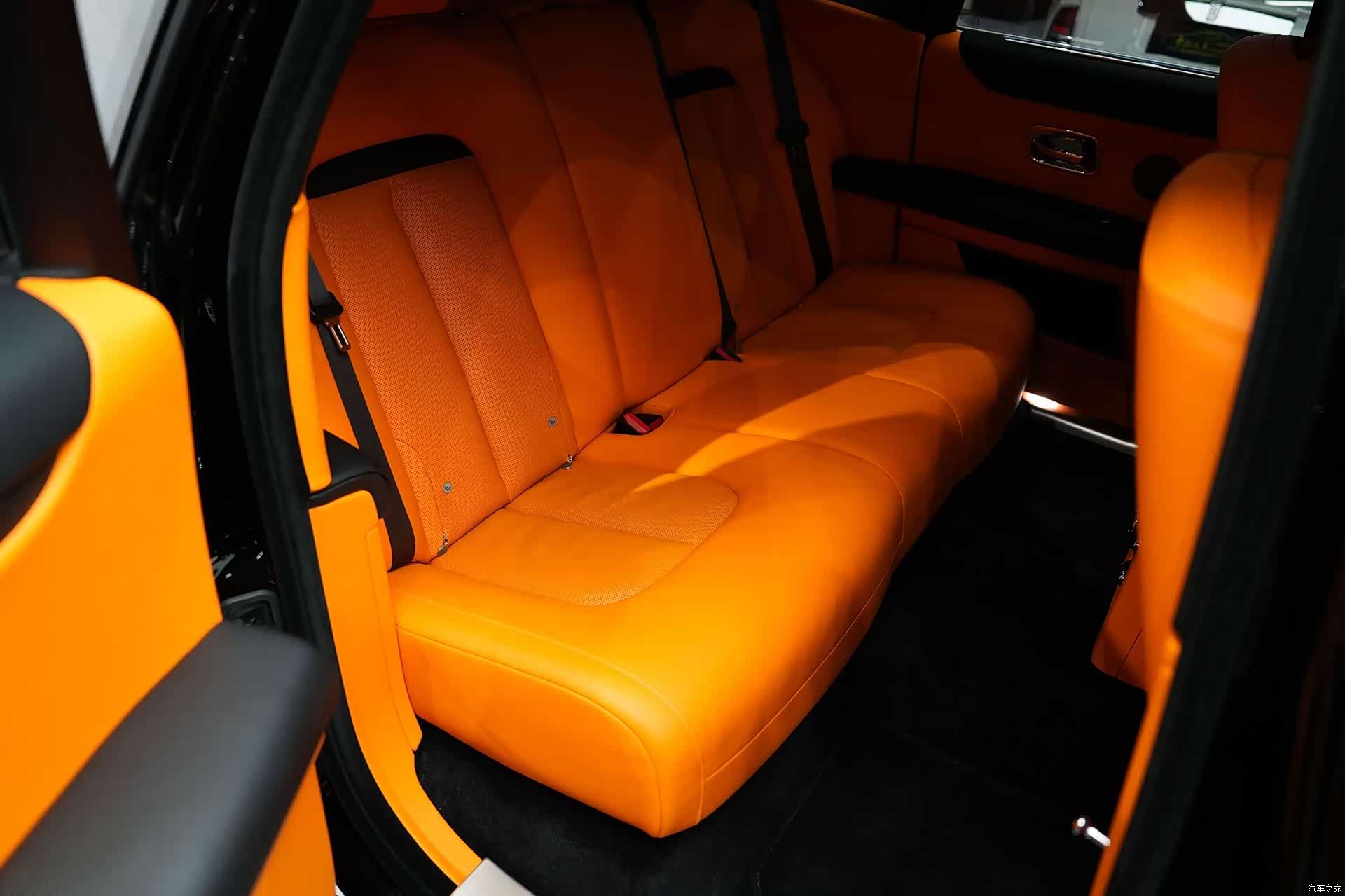 Rolls-Royce Ghost, 2025 38