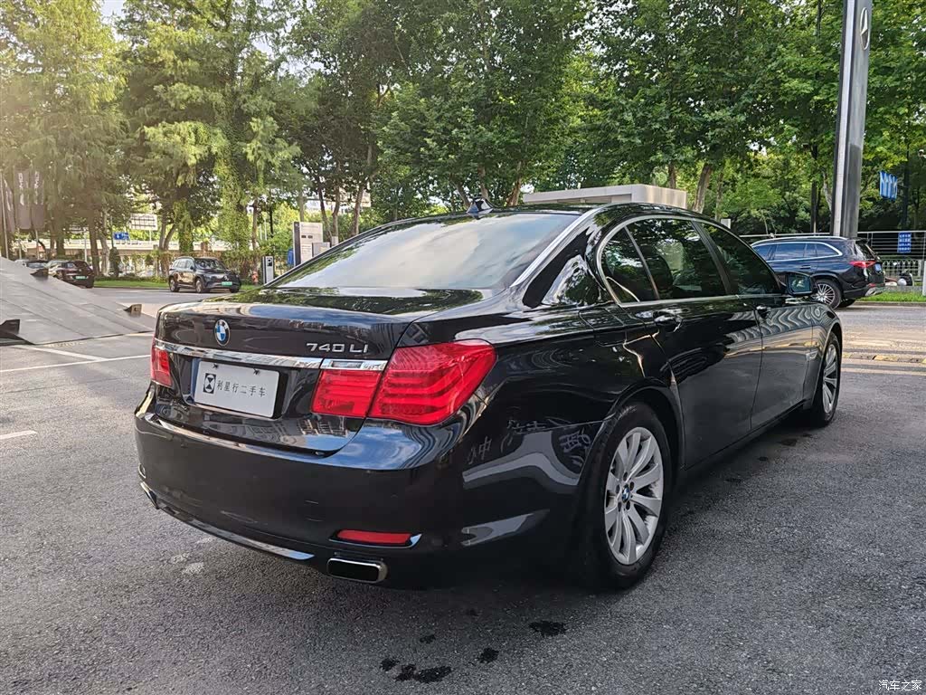 BMW 7 Series, 2011 6