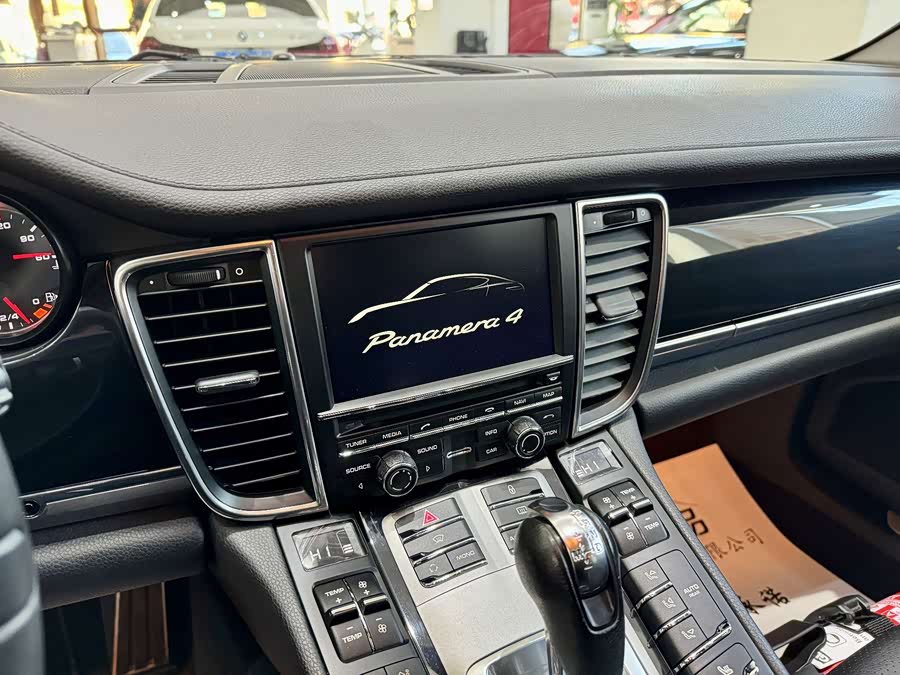 Porsche Panamera 2012, фото 7