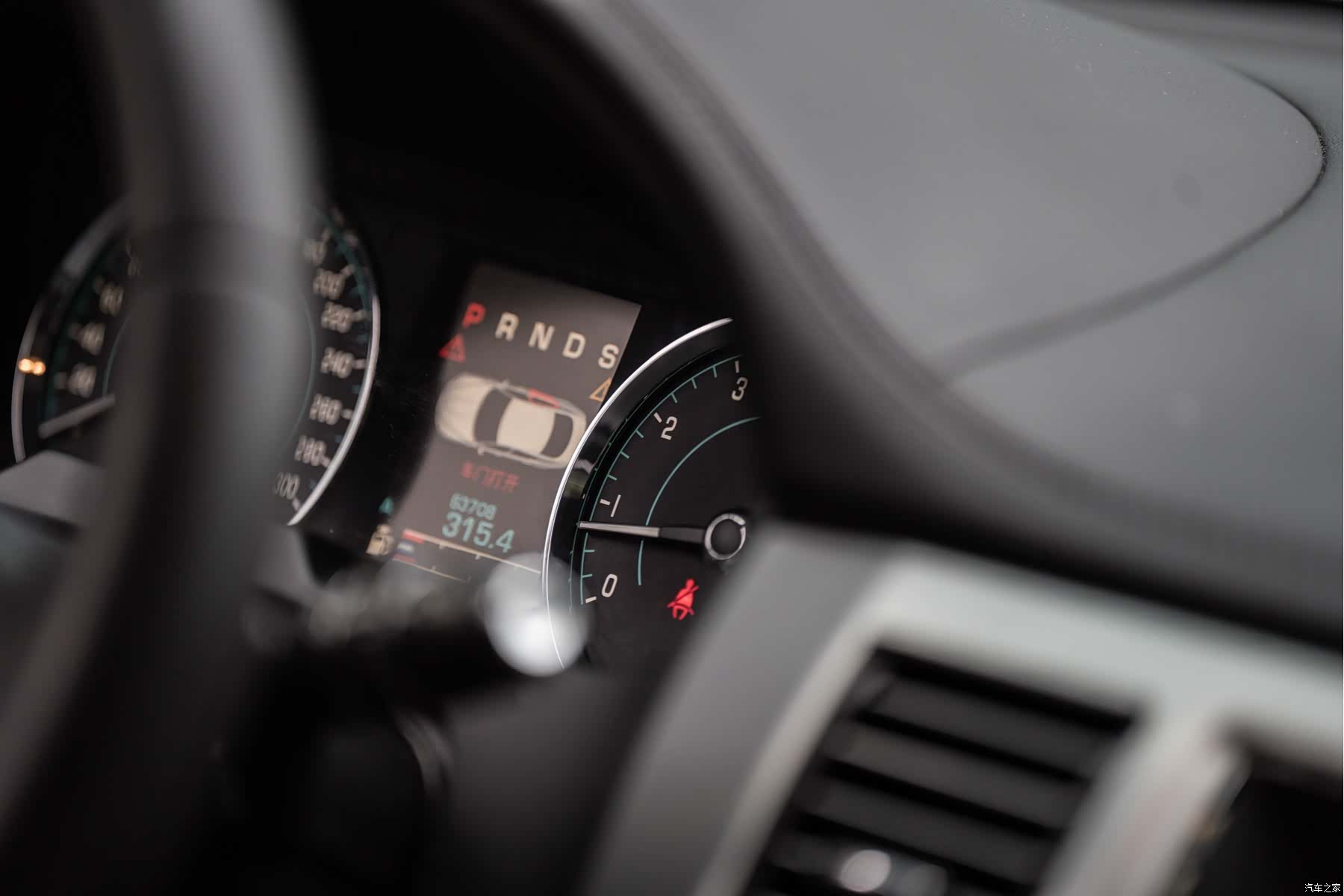 Jaguar XF, 2011 12