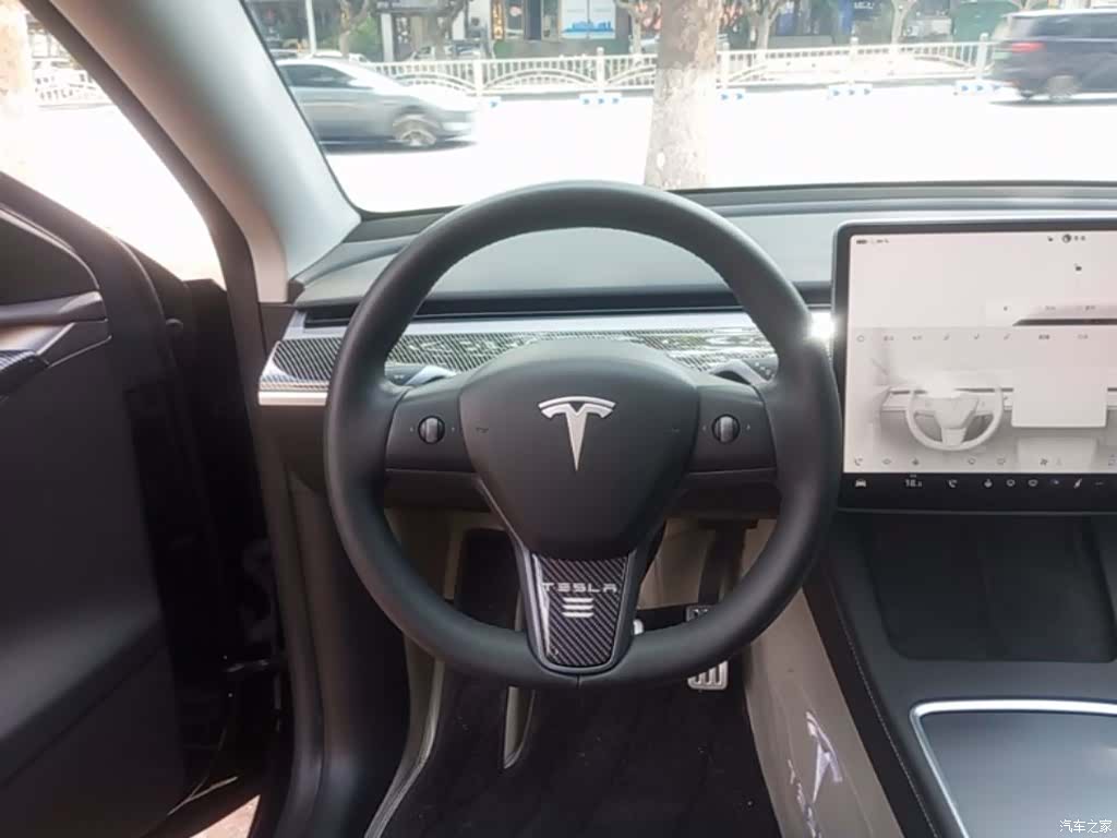 Tesla Model Y, 2023 11