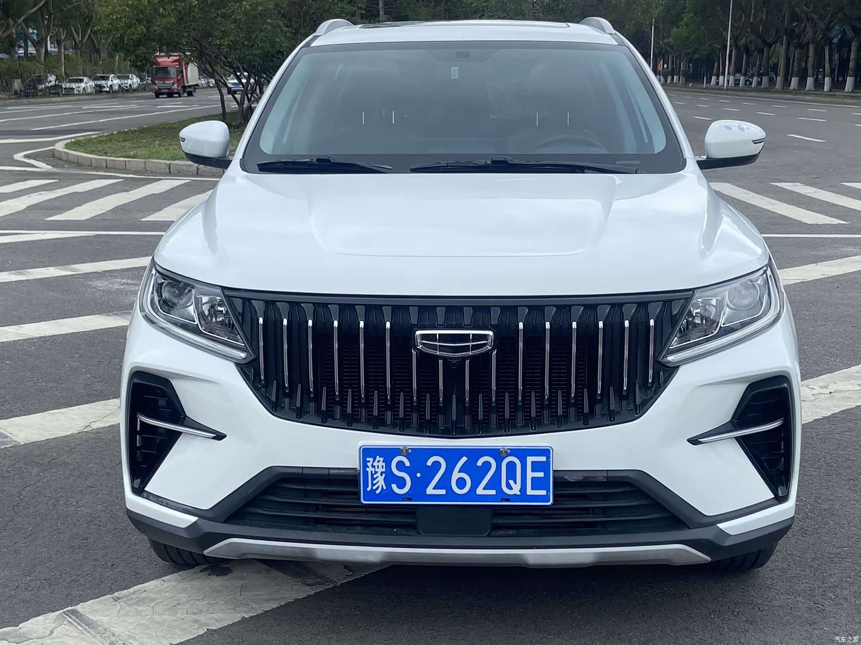 Geely X6, 2022 3