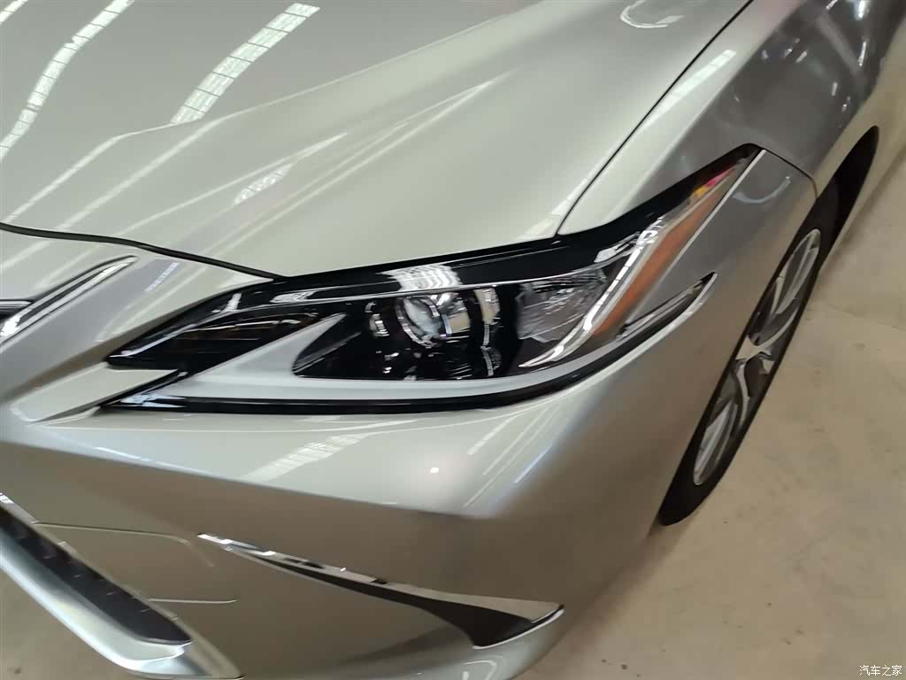 Lexus ES, 2020 16