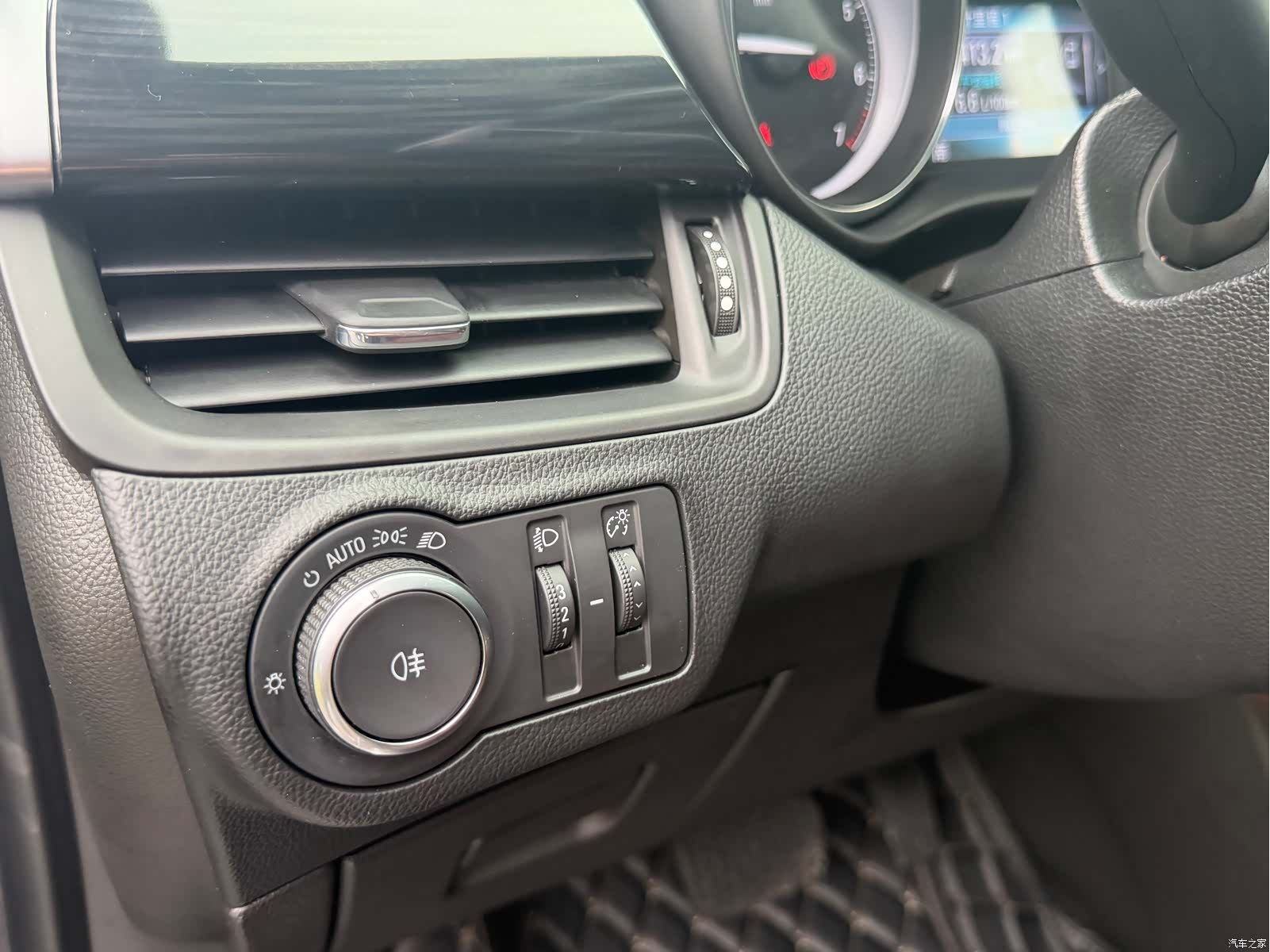 Buick Envision Plus, 2021 14