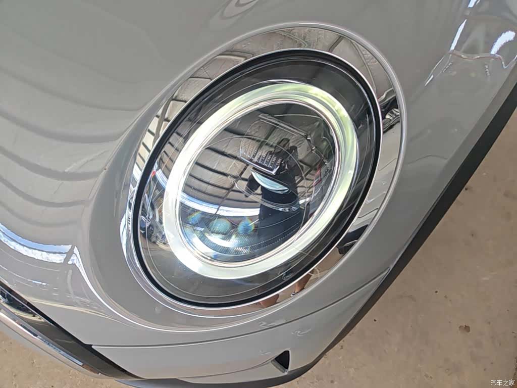 Mini ONE, 2021 23