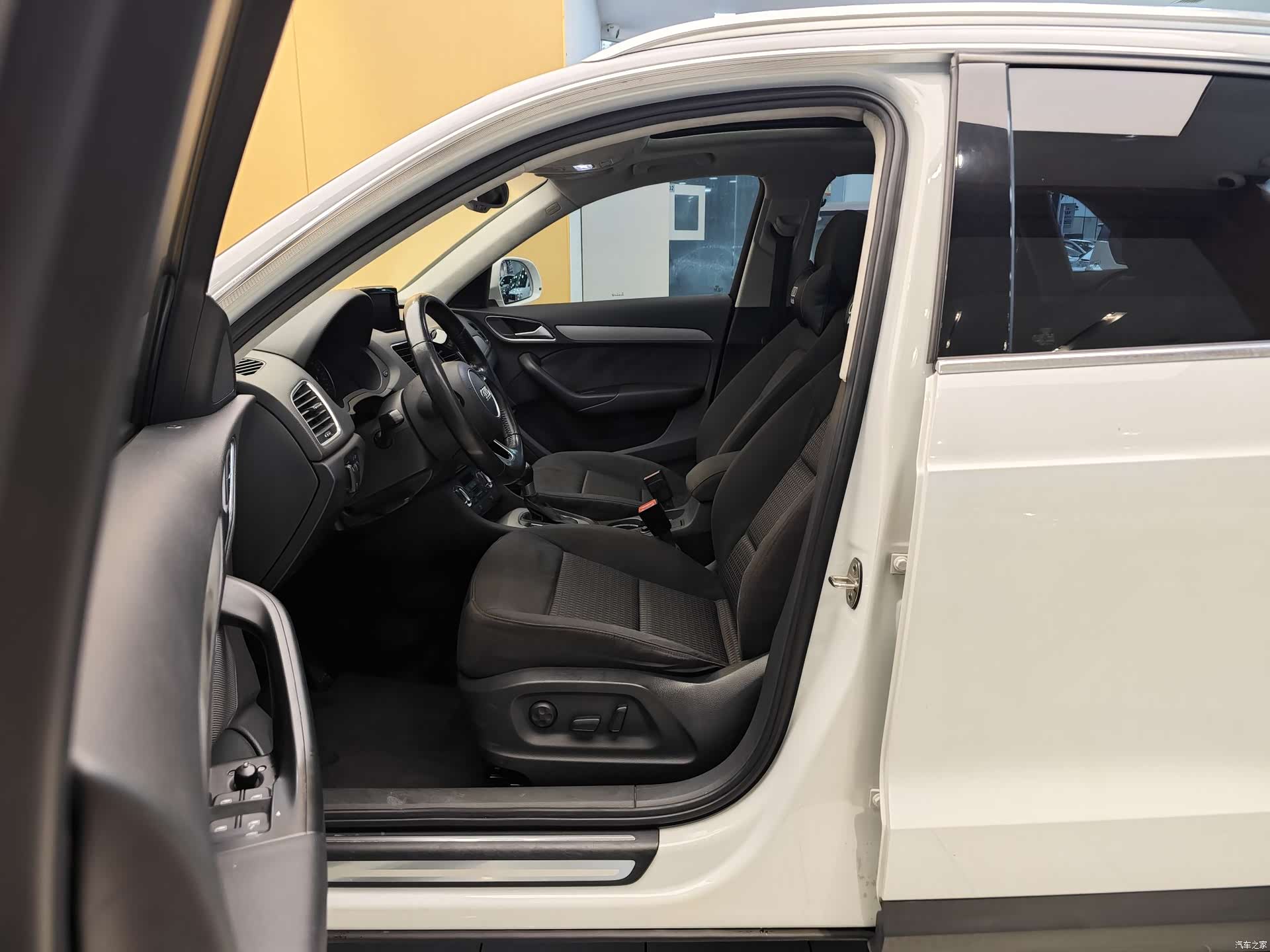 Audi Q3, 2015 14