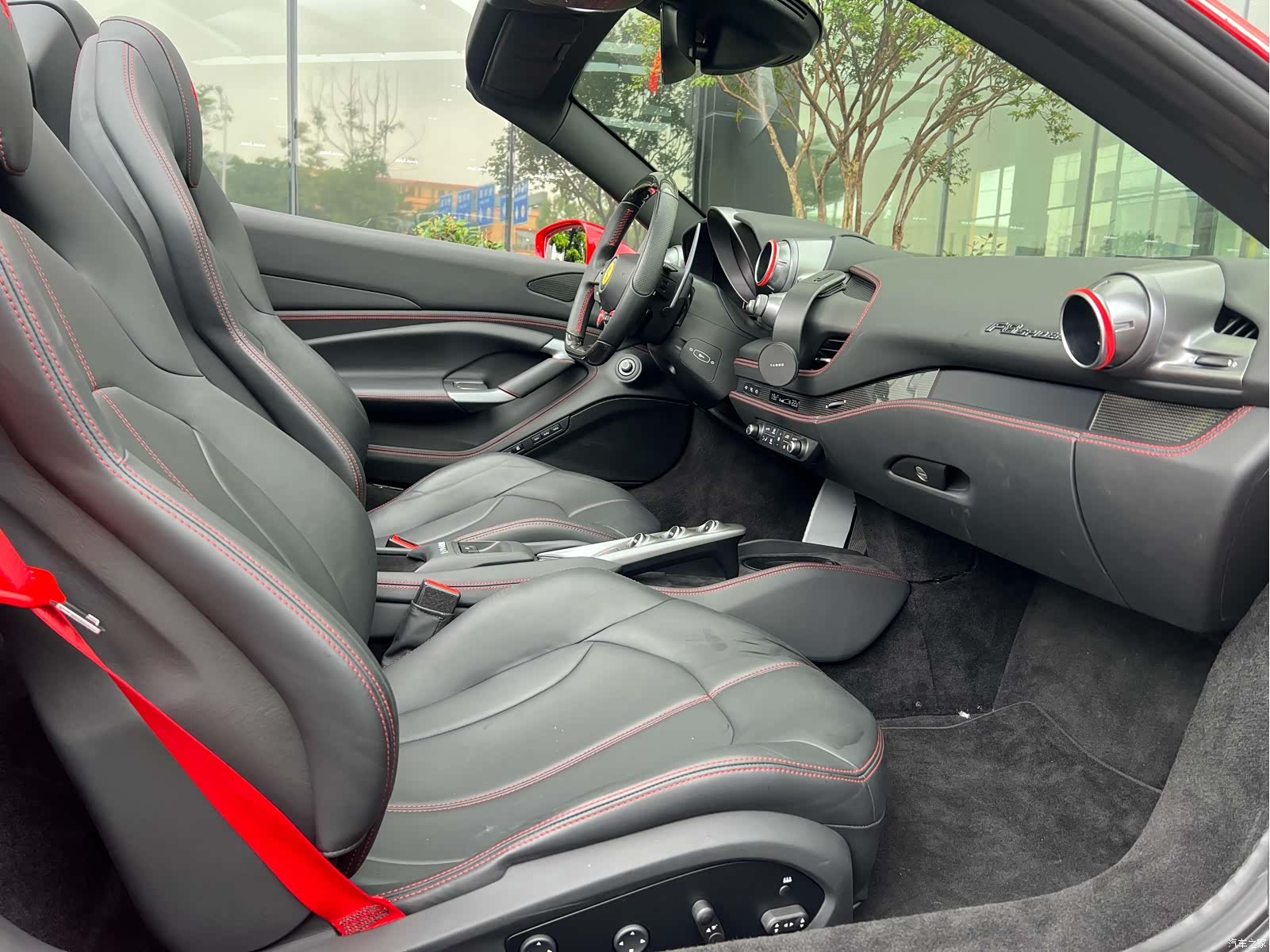 Ferrari F8, 2023 11