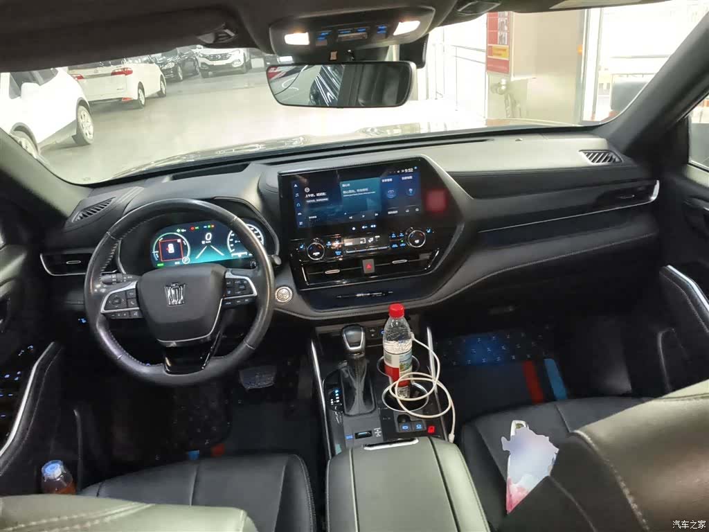 Toyota Crown, 2022 10