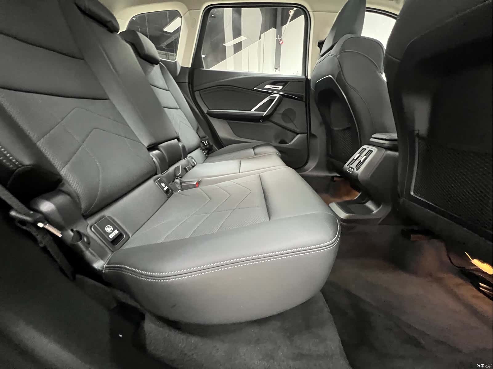 BMW X1, 2024 11
