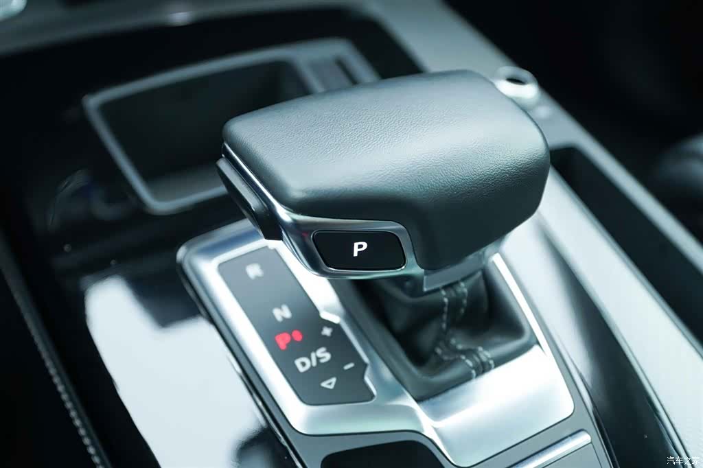 Audi Q5L, 2022 9