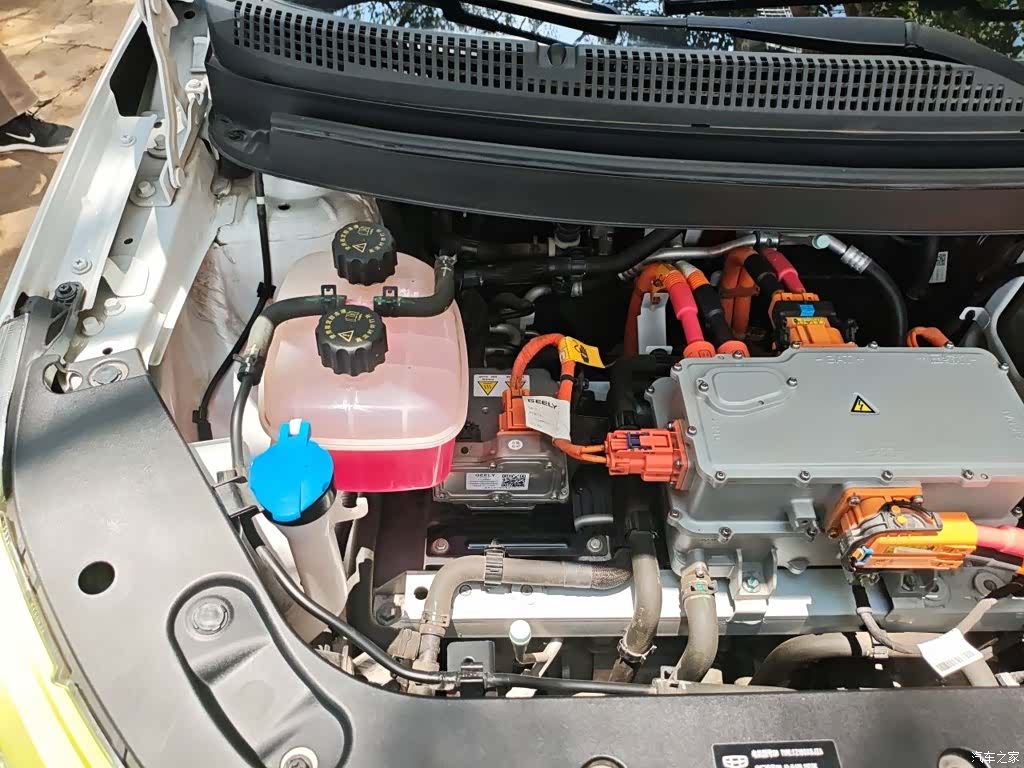 Geely EX3, 2022 23