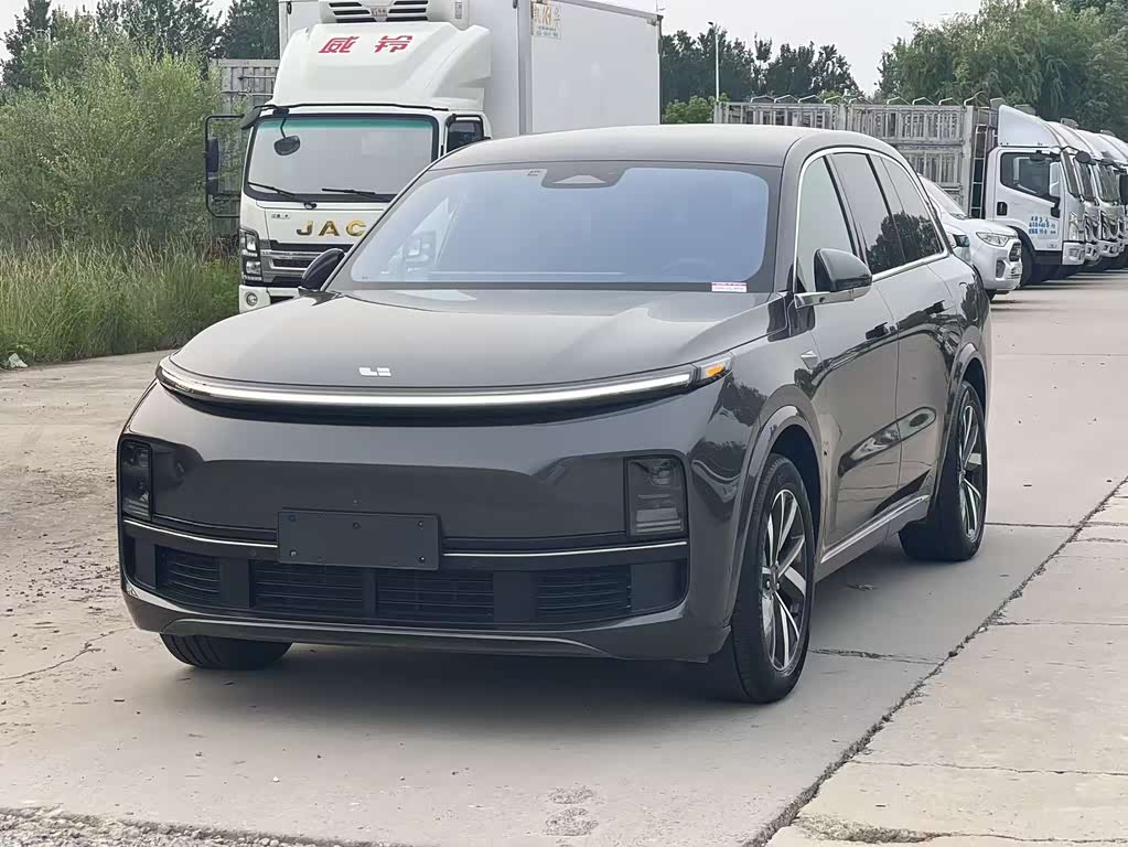 Li Auto L8