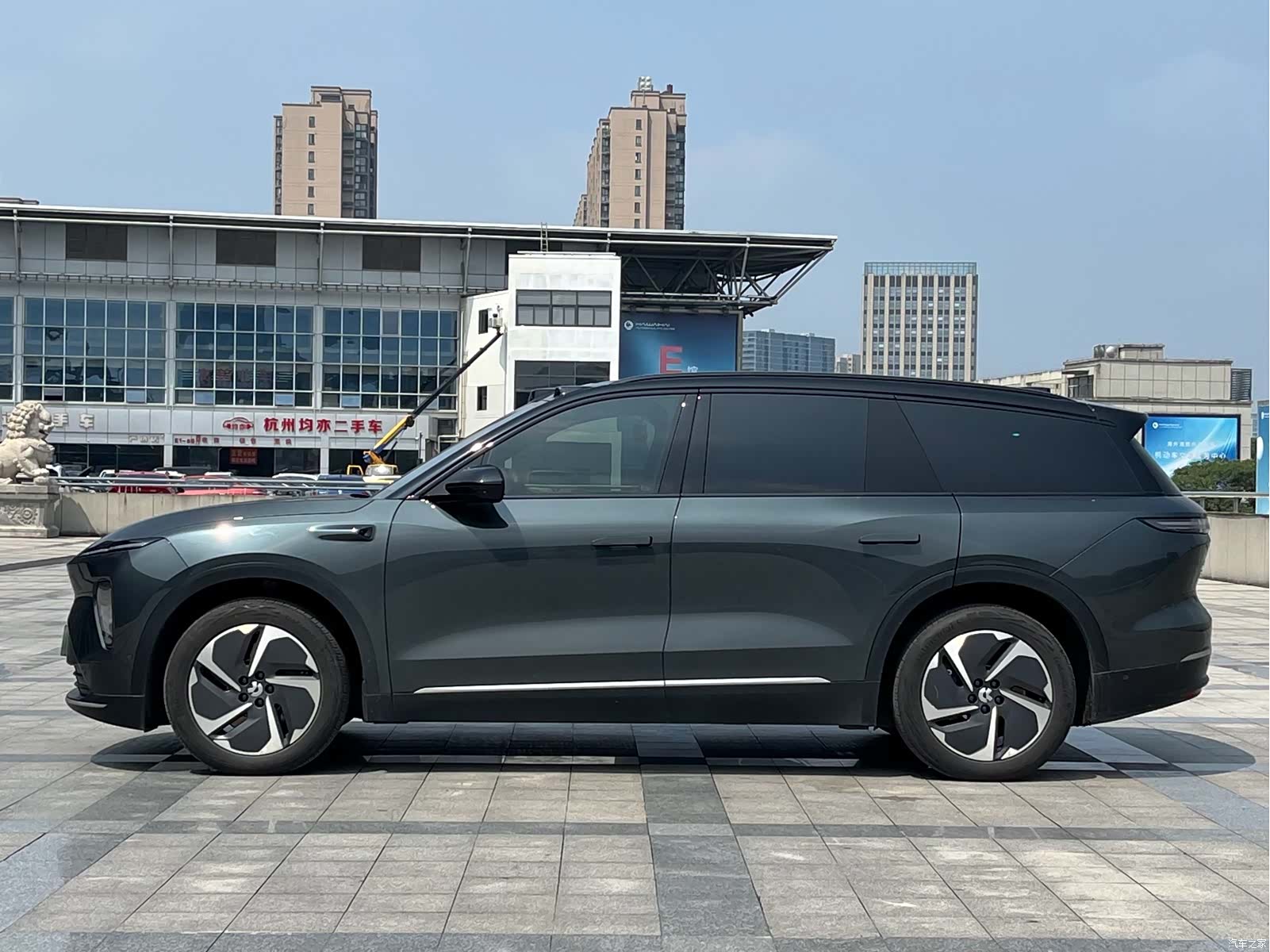 NIO ES8, 2023 3