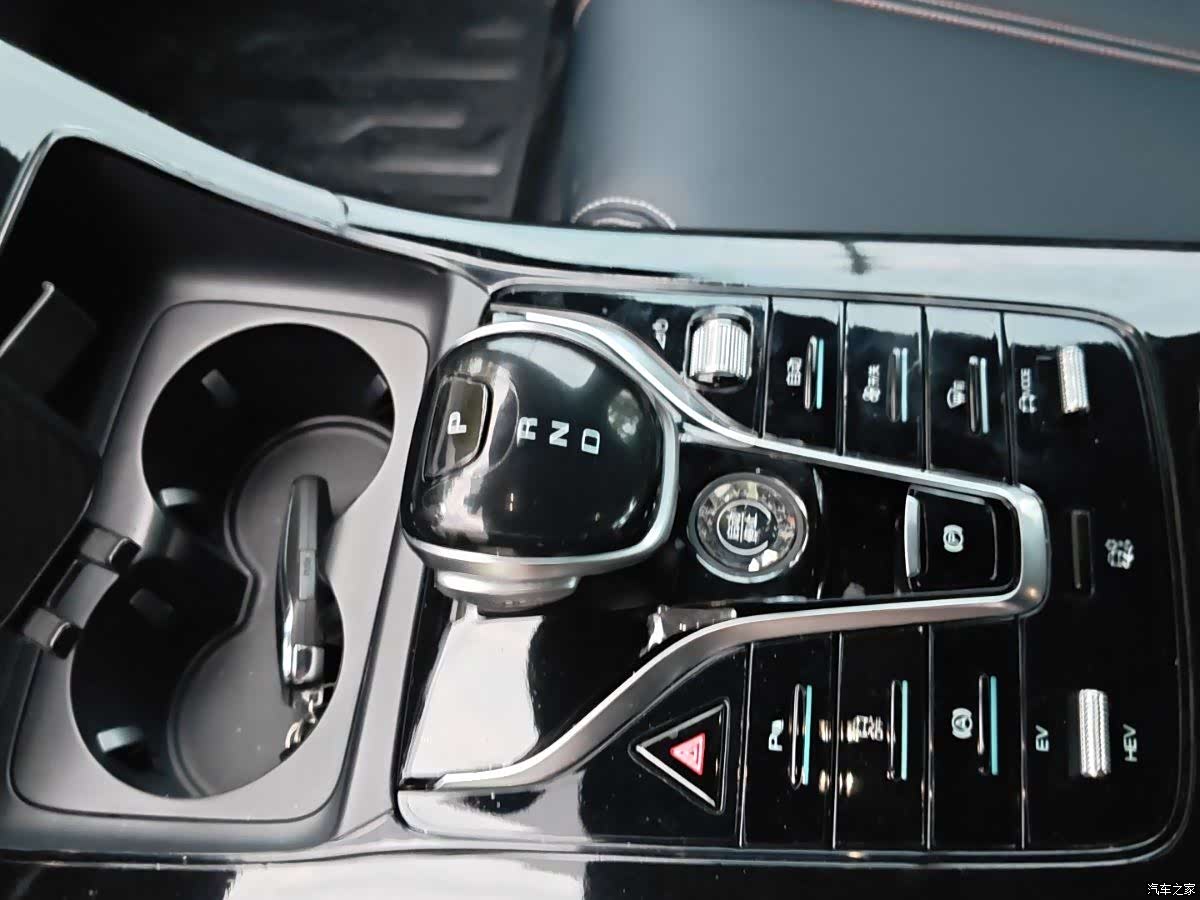 BYD Qin, 2022 14