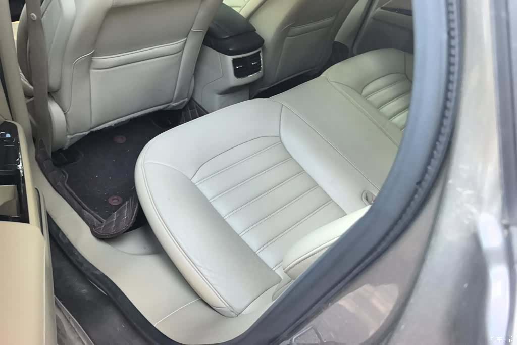 Ford Mondeo, 2014 11