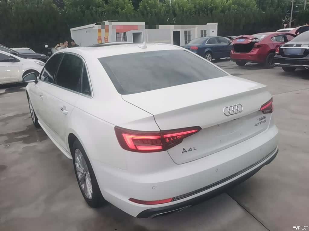 Audi A4L, 2020 все фото