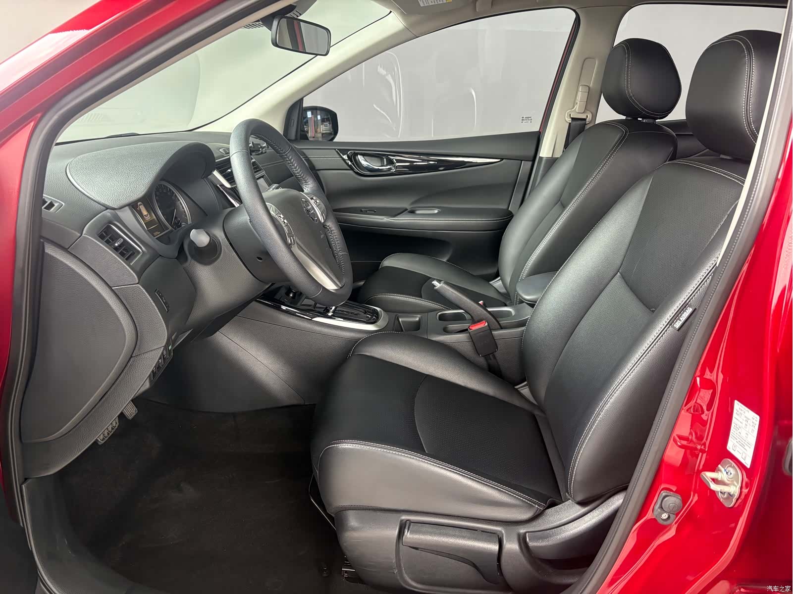 Nissan Tiida, 2023 15
