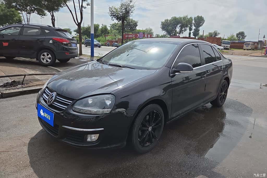 Volkswagen Sagitar, 2012 1