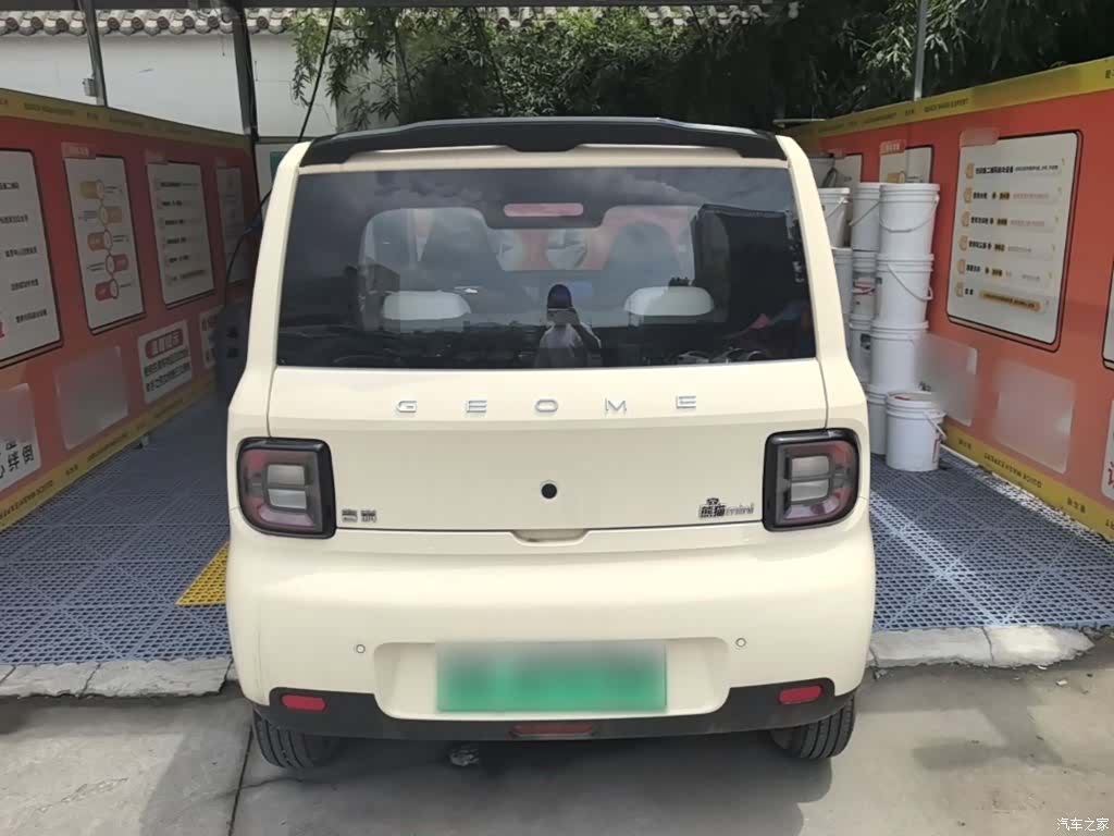 Geely Panda, 2025 6
