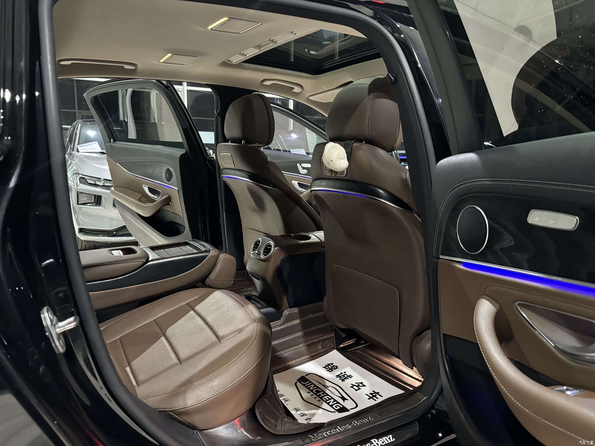 Mercedes-Benz E-Class, 2019 10