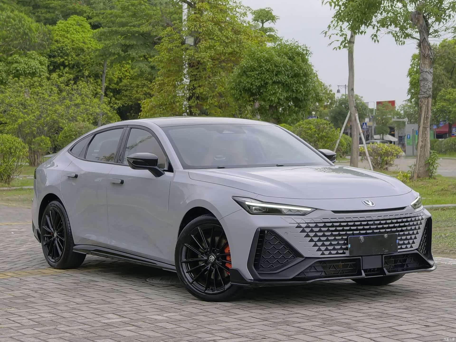 Changan UNI-V, 2023 3