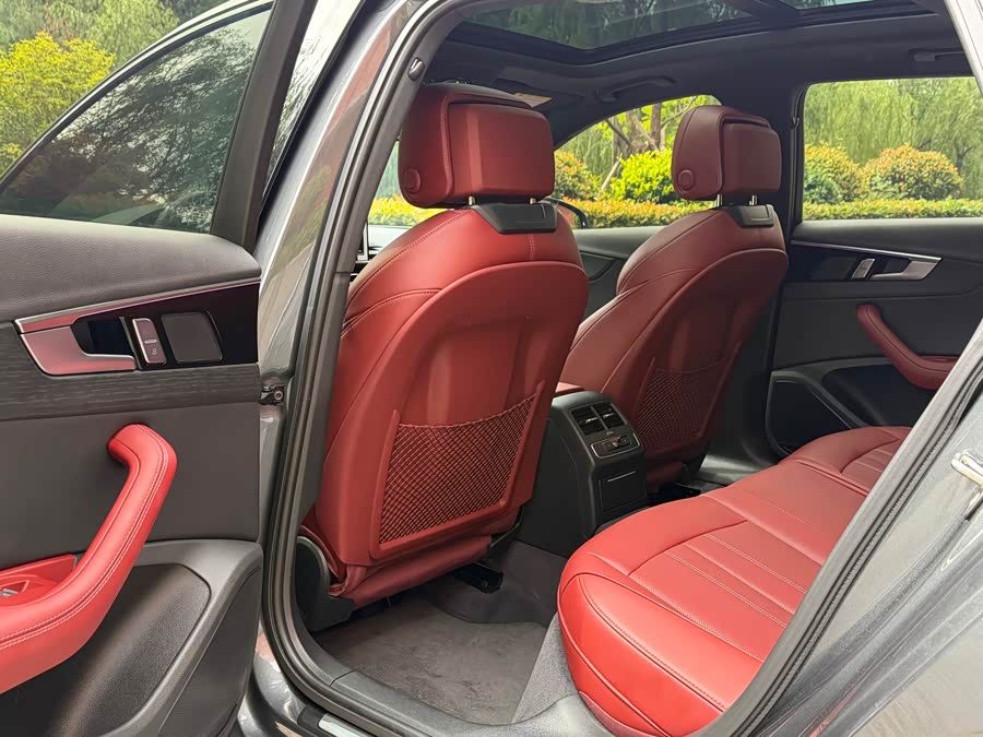 Audi A4L 2025, фото 9