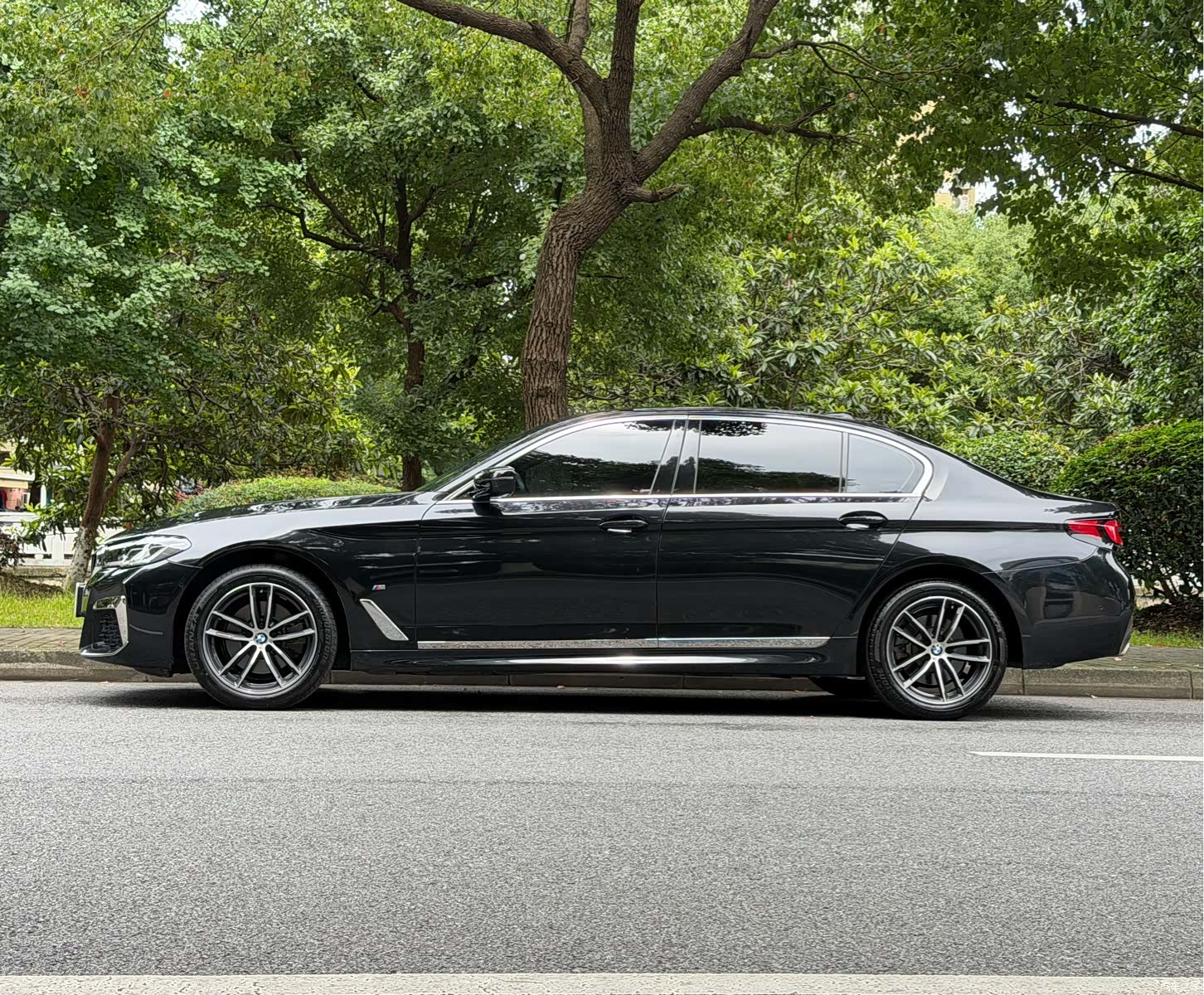 BMW 5 Series, 2024 7