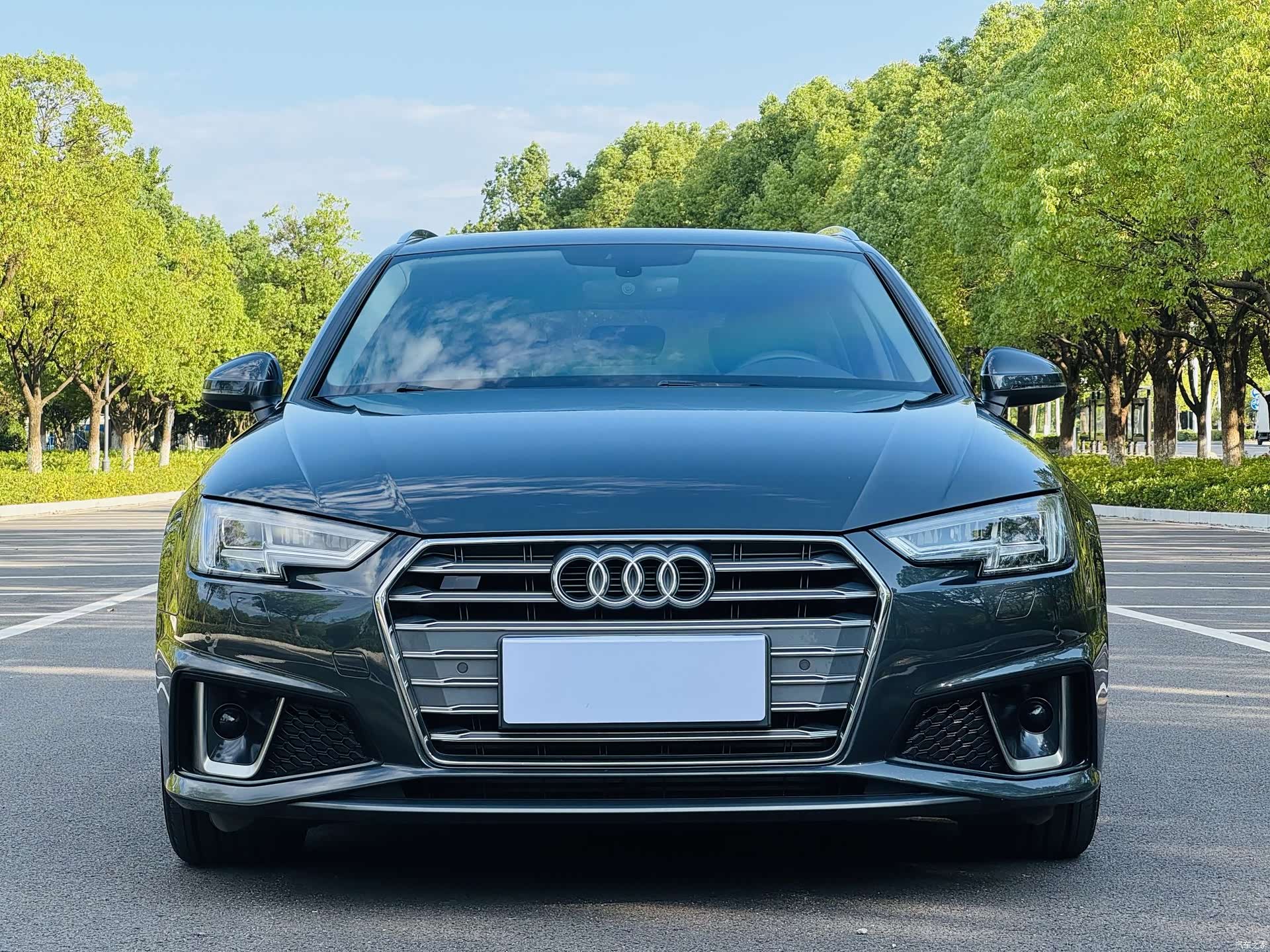 Audi A4, 2020 3