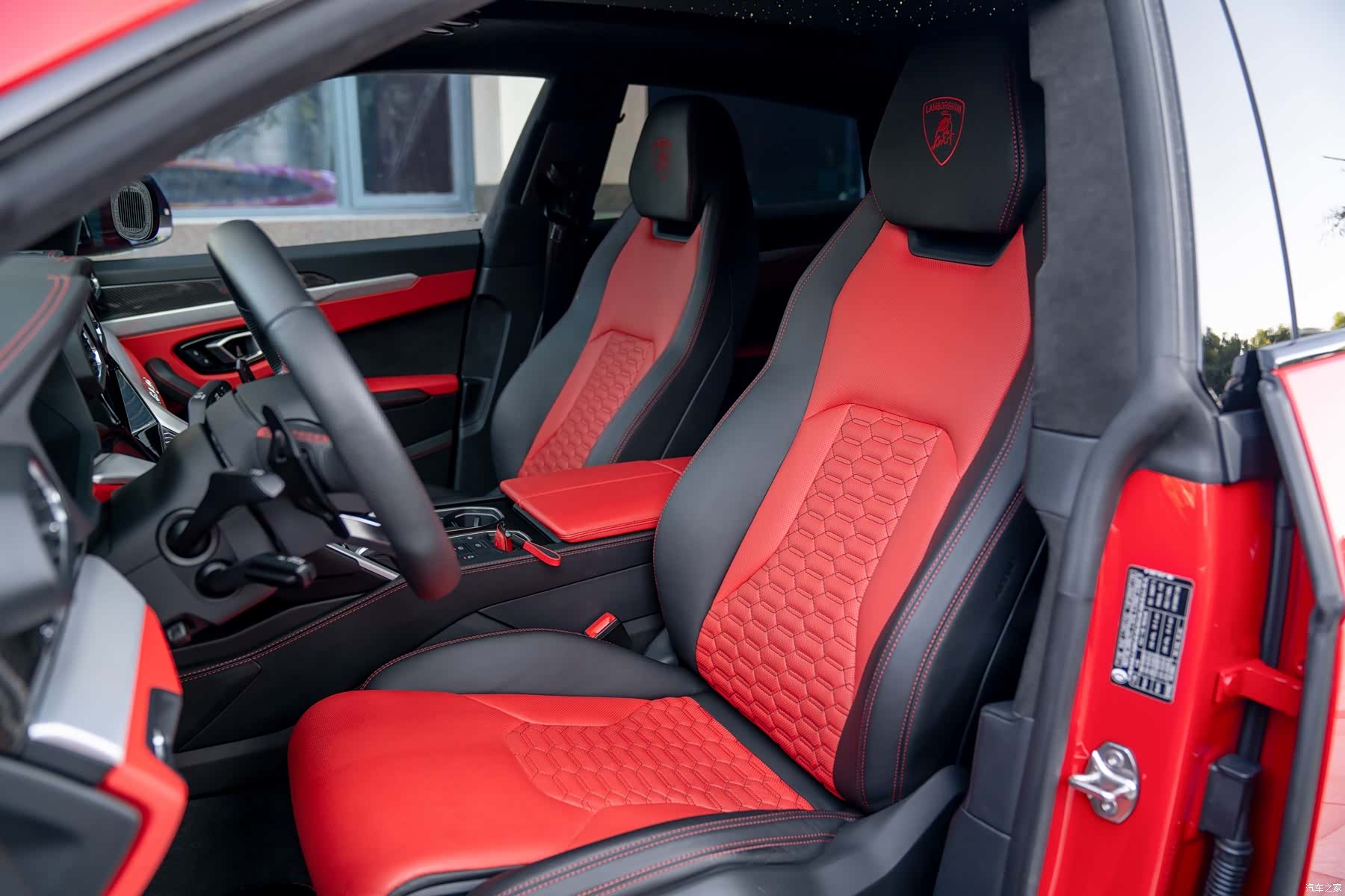 Lamborghini Urus, 2020 10