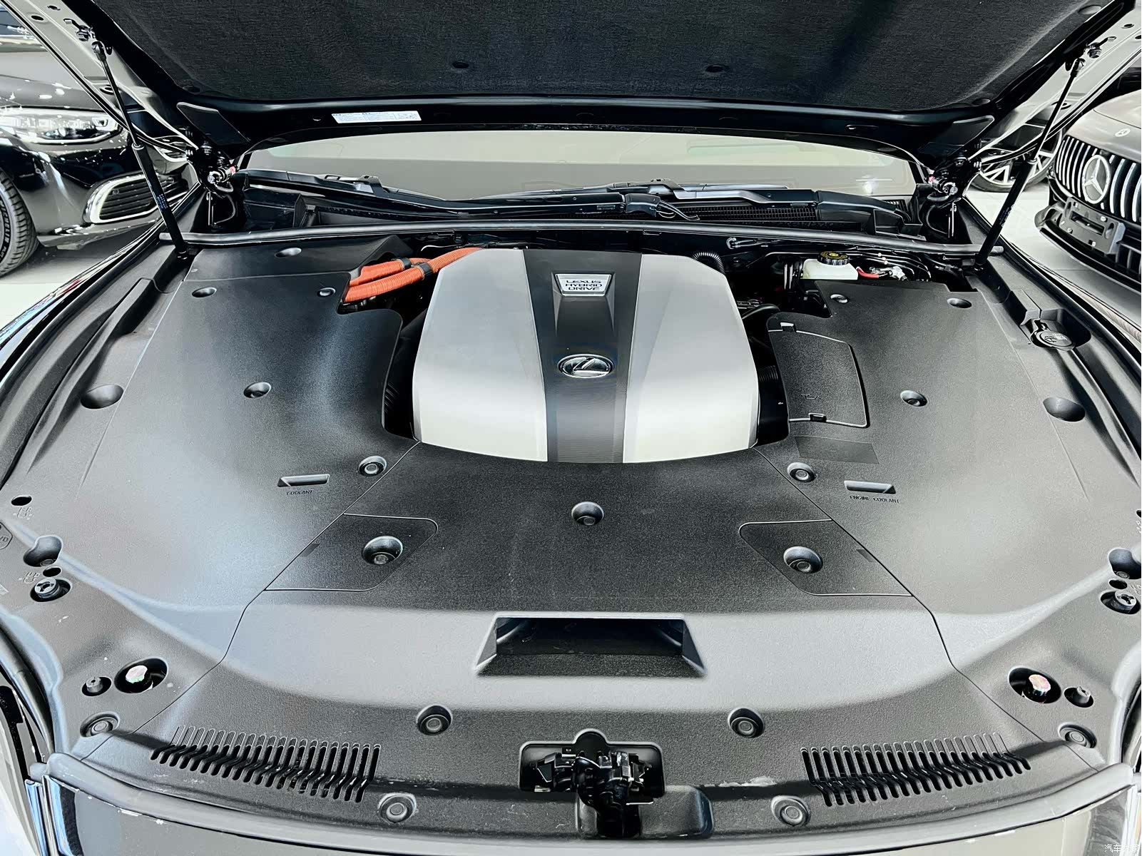 Lexus LS, 2021 25