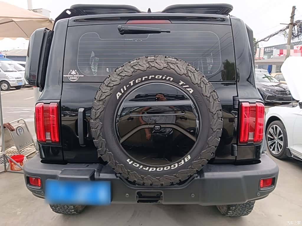 Tank 300, 2023 6