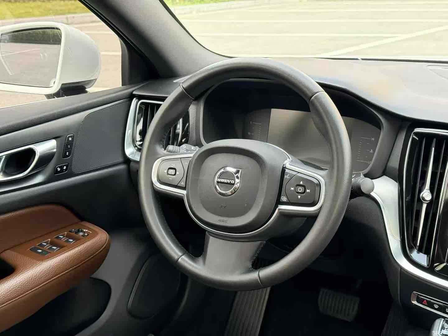 Volvo S60, 2023 6