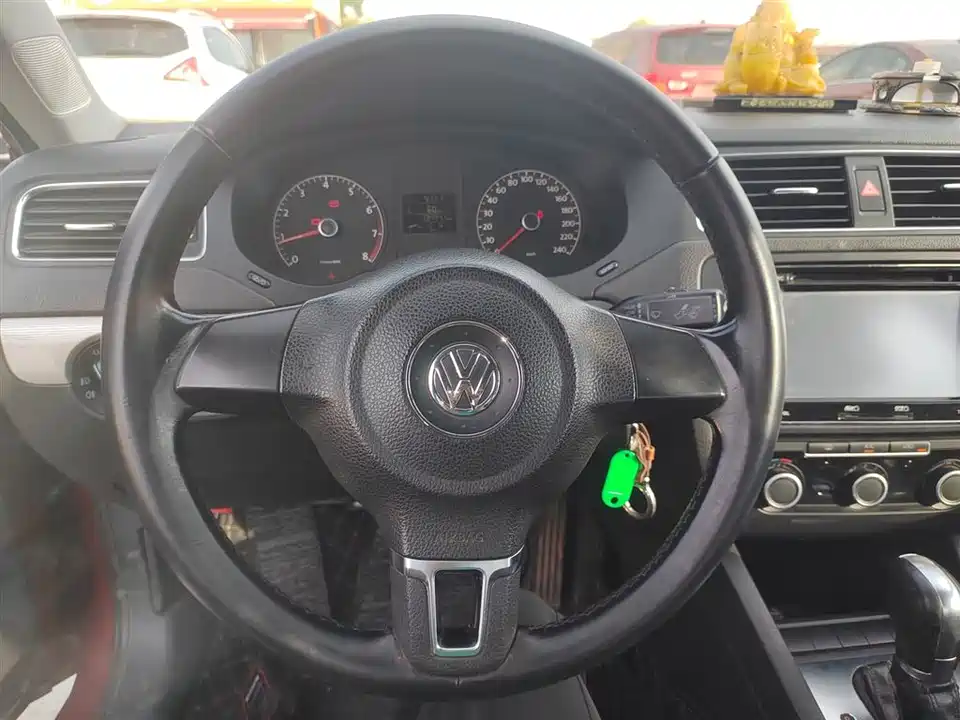 Volkswagen Sagitar