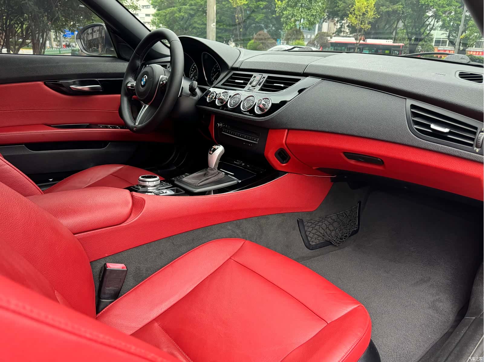 BMW Z4, 2011 7