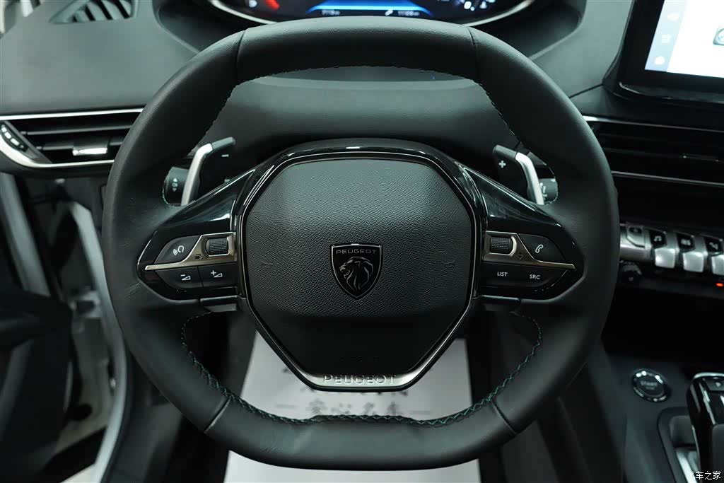 Peugeot 5008, 2023 15