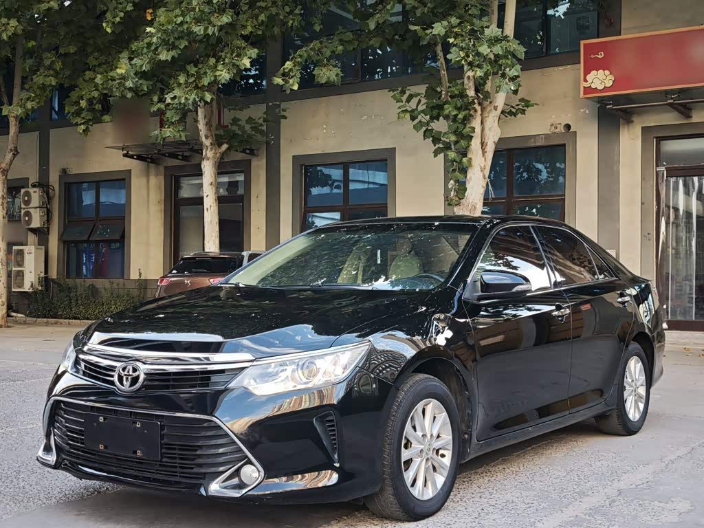 Toyota Camry 2016 2.0G Lead