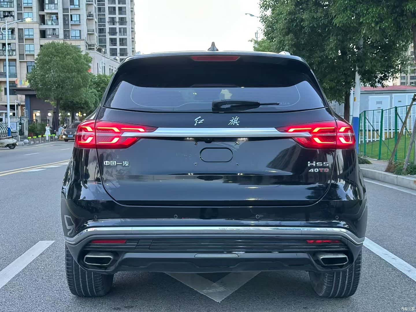 Hongqi HS5, 2021 8