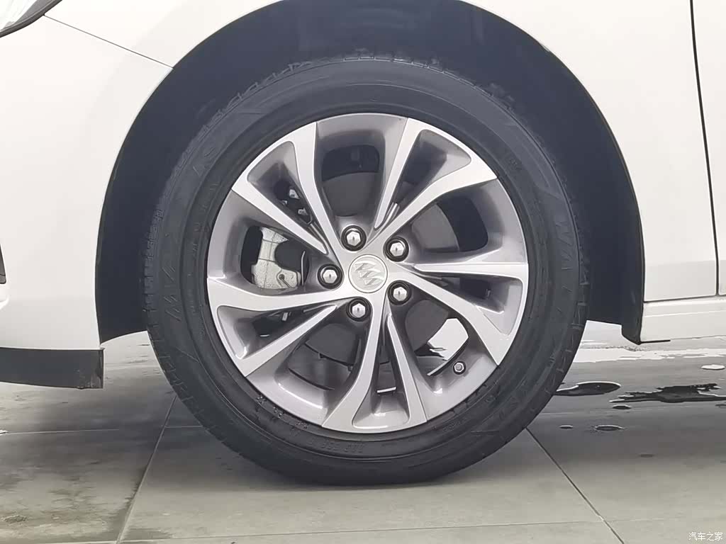 Buick Verano, 2025 17