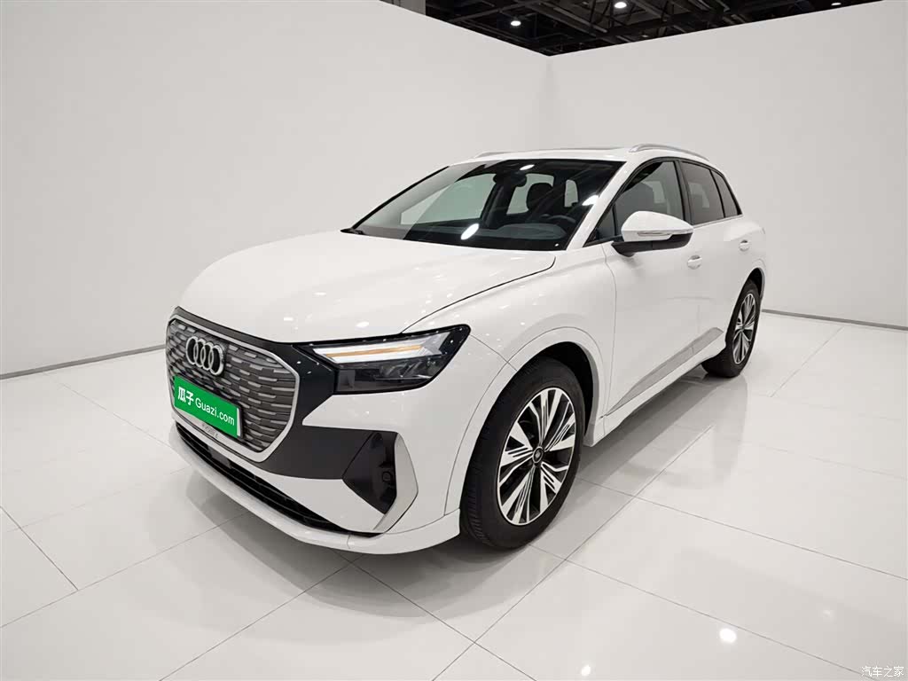 Audi Q4 e-tron, 2024 1