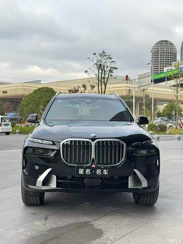 BMW X7, 2025 2