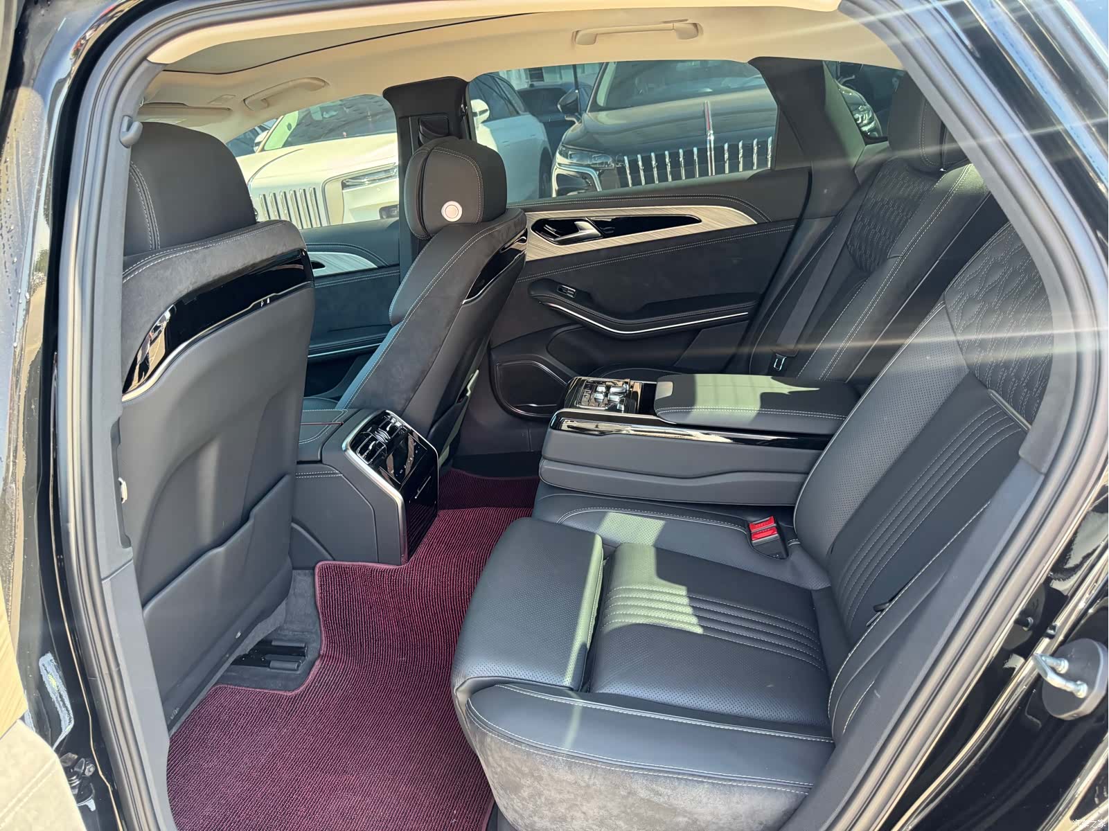 Hongqi H9, 2022 11