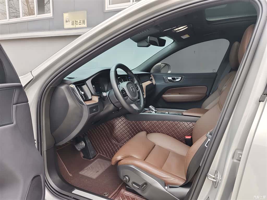 Volvo XC60, 2022 12