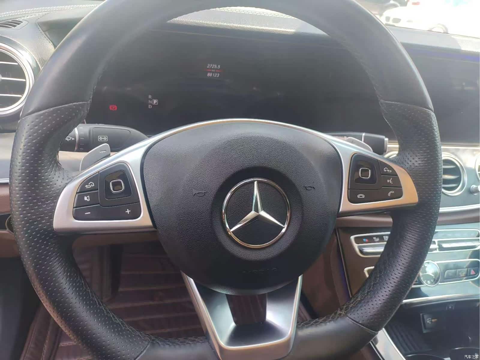 Mercedes-Benz E-Class, 2017 11