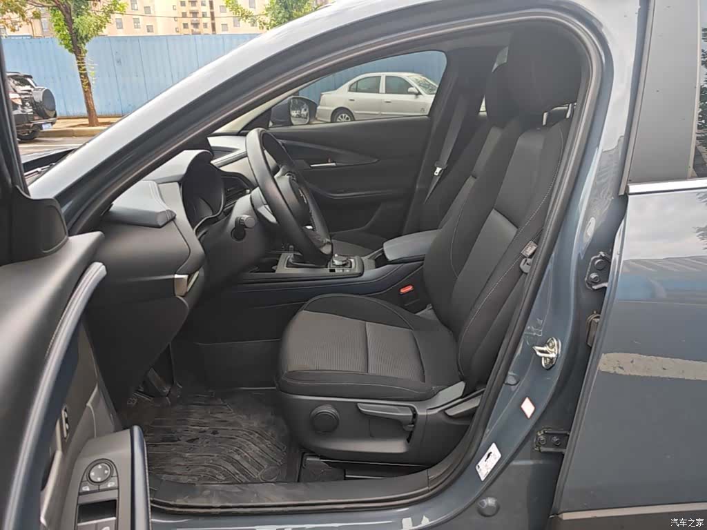 Mazda CX-30, 2025 15