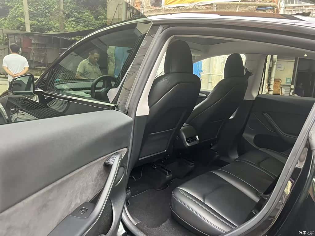 Tesla Model Y, 2024 все фото